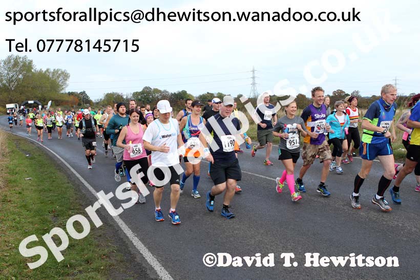 Start of the Morpeth to Newcastle Marathon. Photo: David T. Hewitson/Sports for All Pics